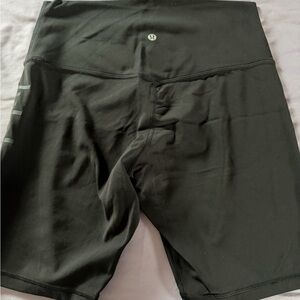Lululemon Align 6in Shorts, size 10
